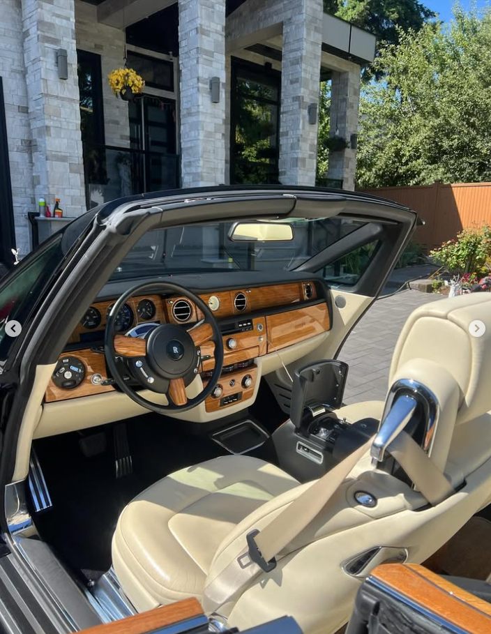 Rolls Royce convertible interior detail
